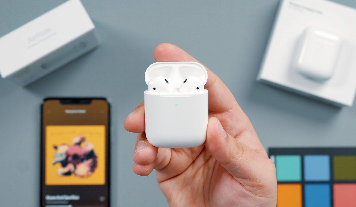 Что нашли внутри AirPods второго поколения
