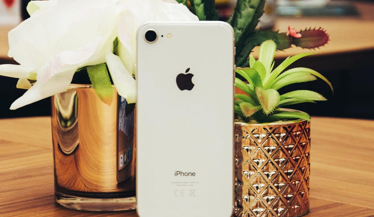 Apple выпустит новый iPhone SE в дизайне iPhone 8