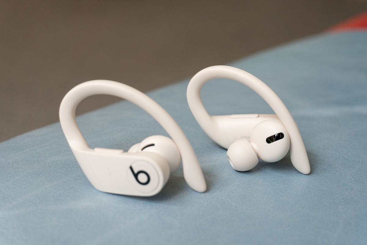 airpods 2 or powerbeats pro