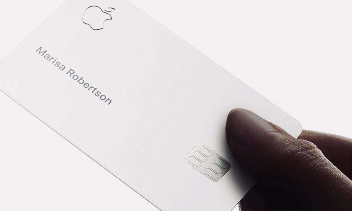 Появились реальные фотографии Apple Card