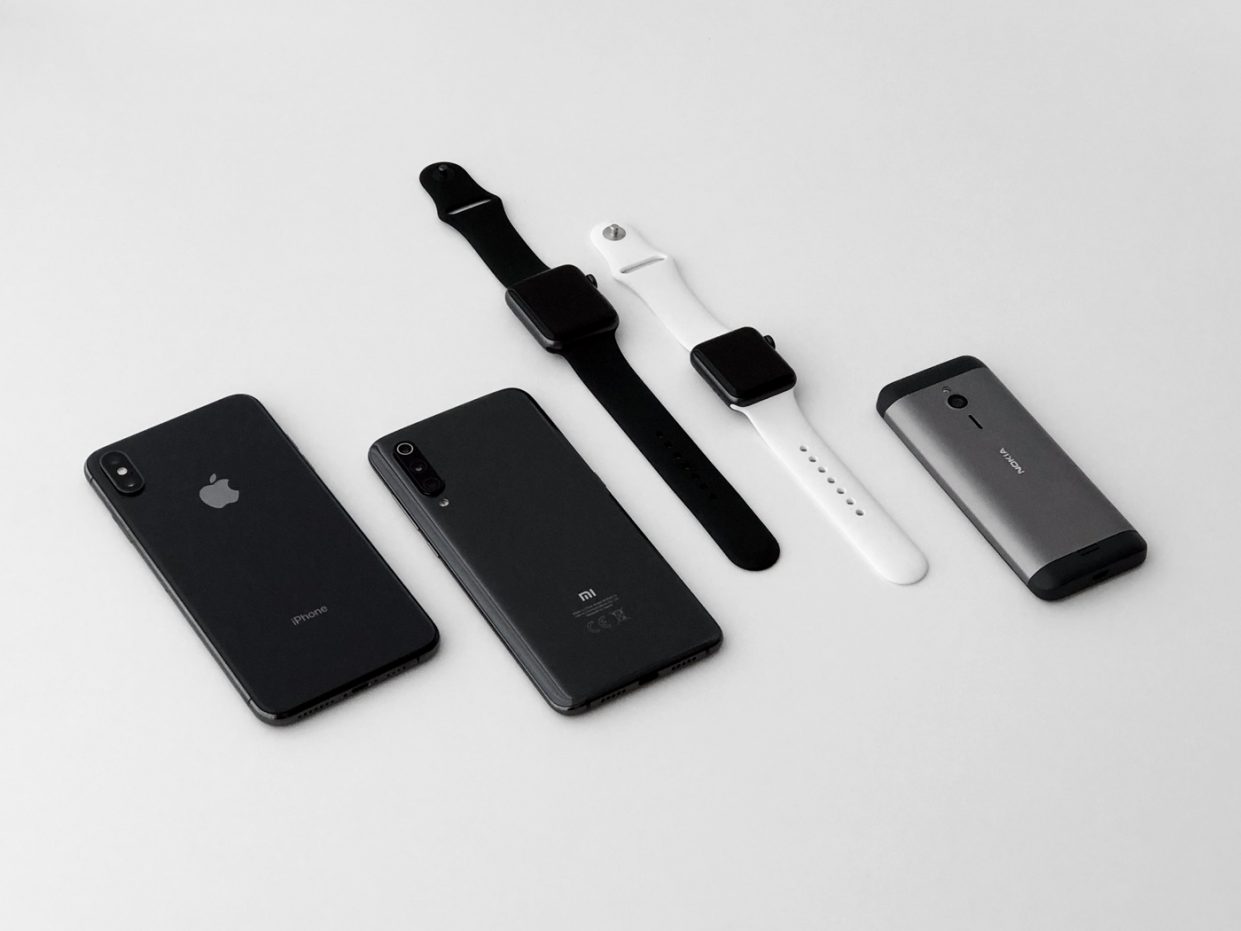 Купил Xiaomi Mi 9 после iPhone Xs Max. Чем он удивил