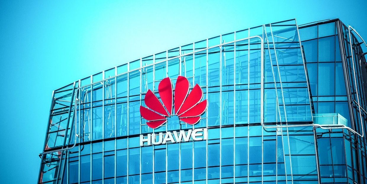 Глава Huawei назвал Apple образцом для подражания