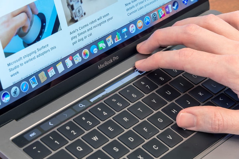 Вышел новый 13-дюймовый MacBook Pro 2019 с Touch ID и Touch Bar