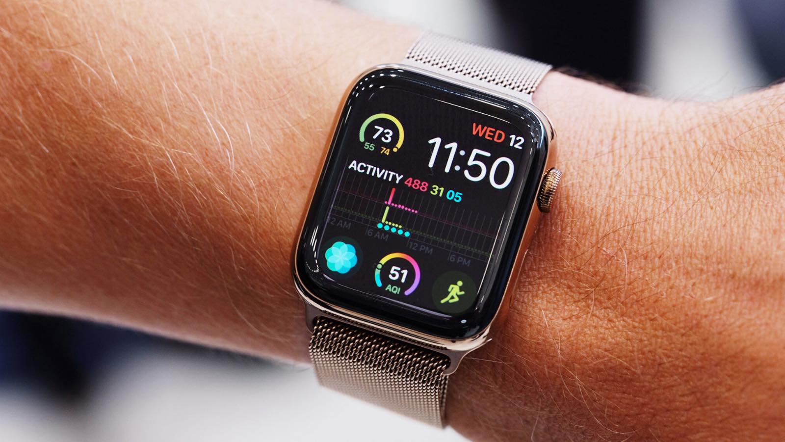 Apple Watch с новым экраном выйдут в следующем году