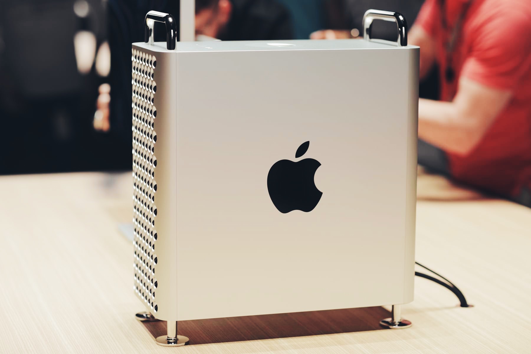 Apple попросила США снизить огромный налог на Mac Pro