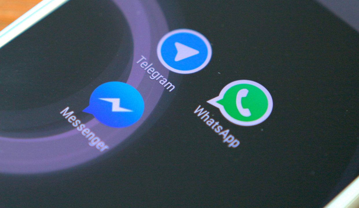 The Verge: WhatsApp и Telegram оказались далеко не безопасными