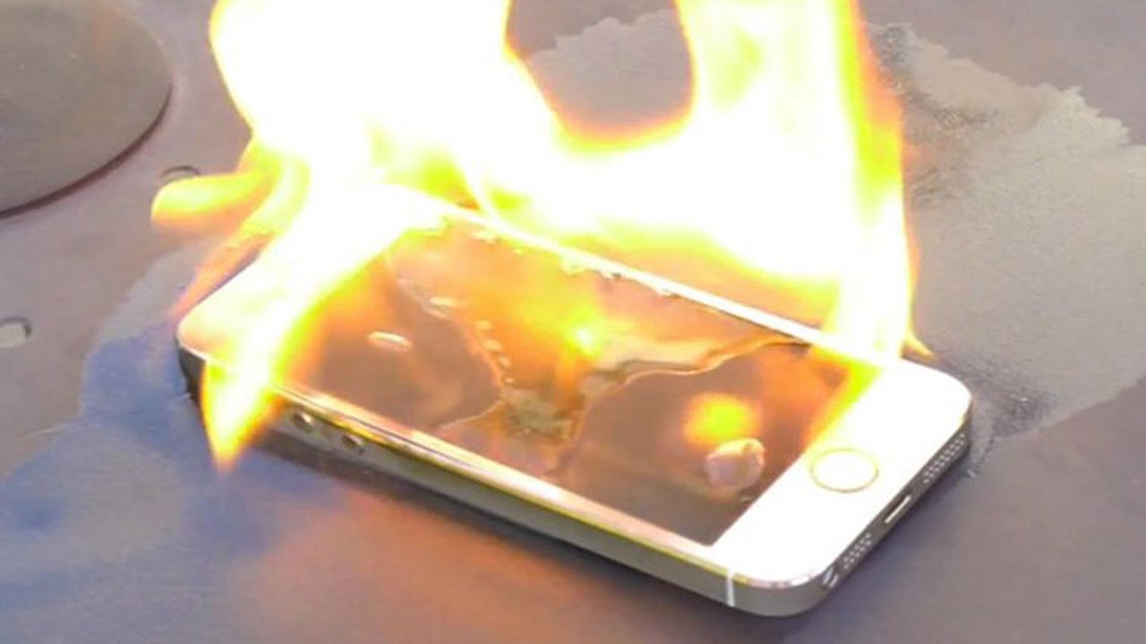 Что делать, если ваш iPhone загорелся. Инструкция от Роскачества