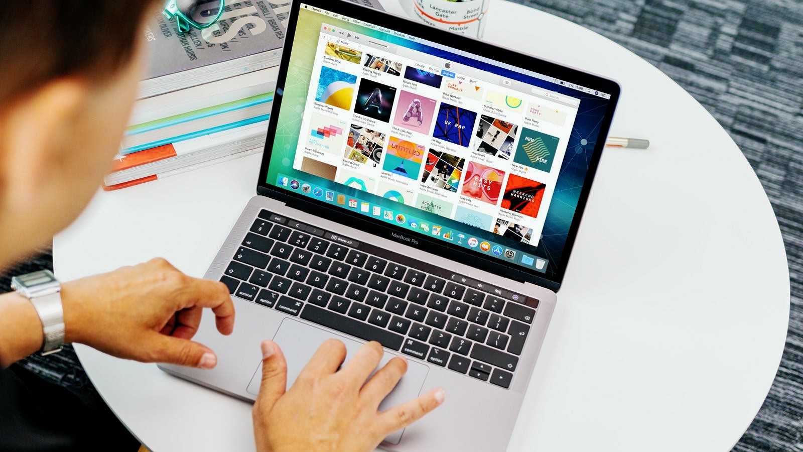 iFixit разобрали самый дешевый MacBook Pro и не нашли новой клавиатуры
