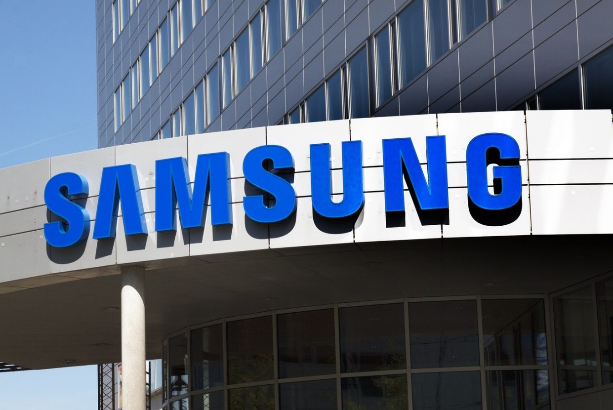 Samsung требует блокировки сайтов серых продавцов