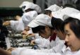 Китайские школьники по ночам работают на производстве колонок Amazon