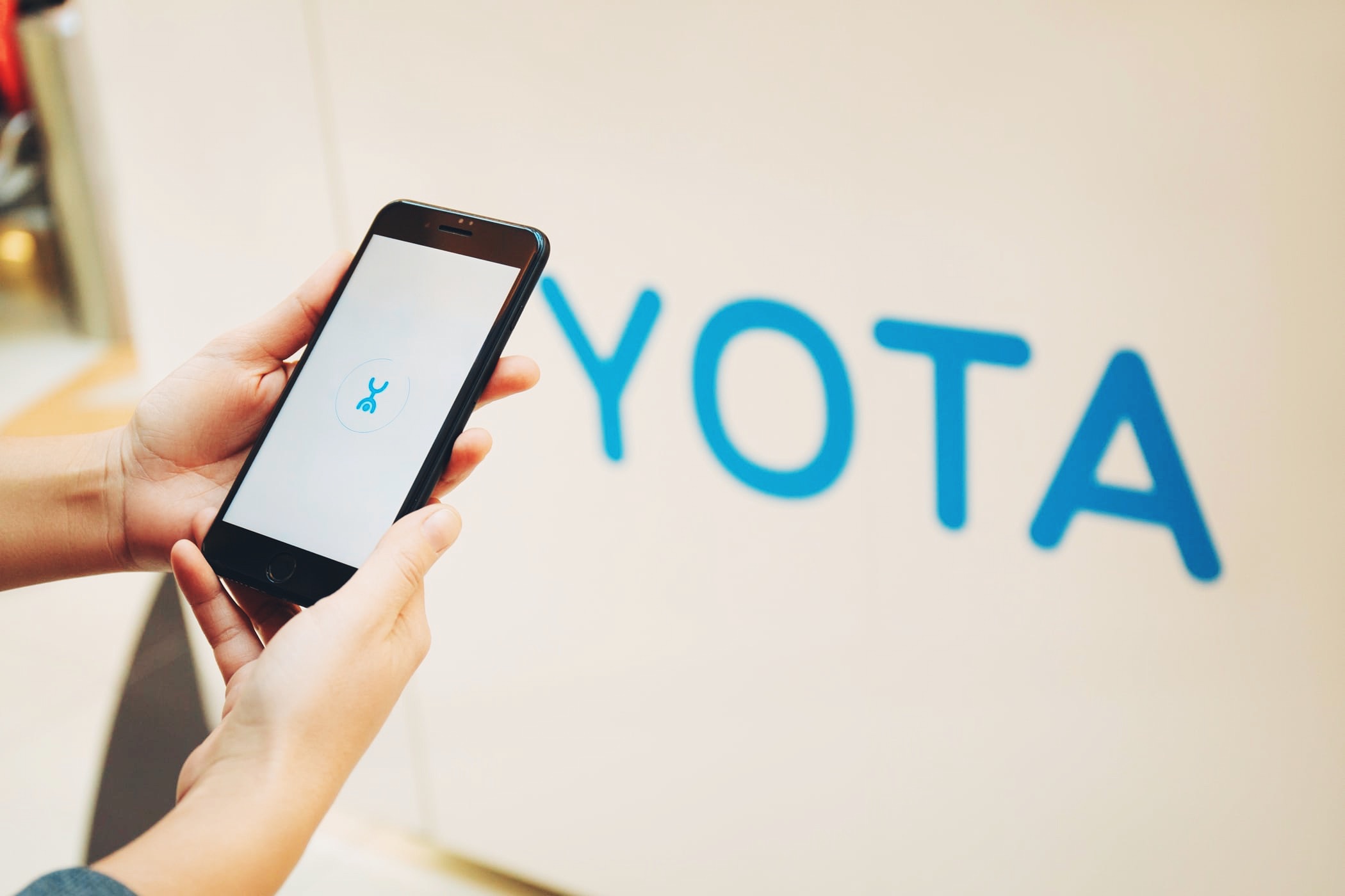 Yota запустила дешёвый интернет в роуминге. 400 рублей в Европе и даже в США