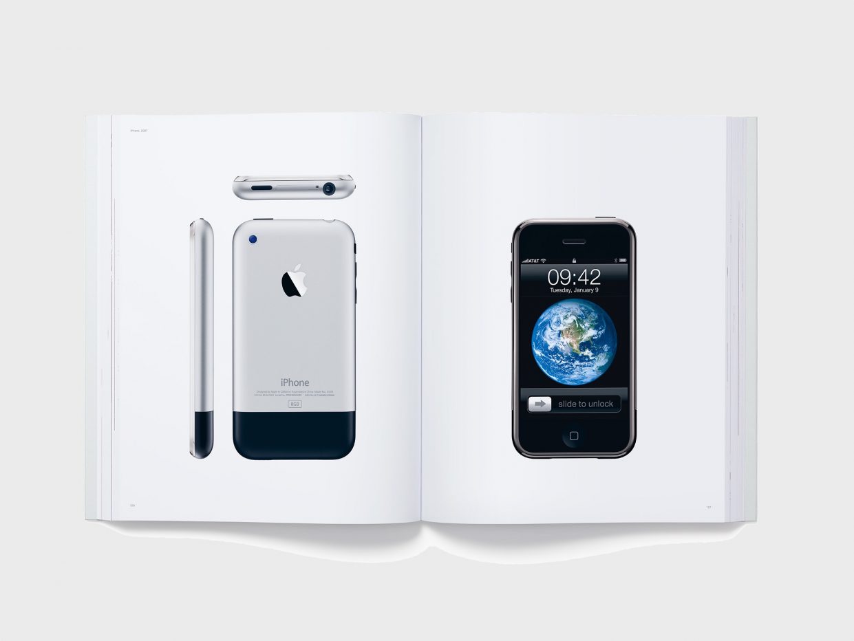 Apple больше не продает книгу Designed by Apple in California