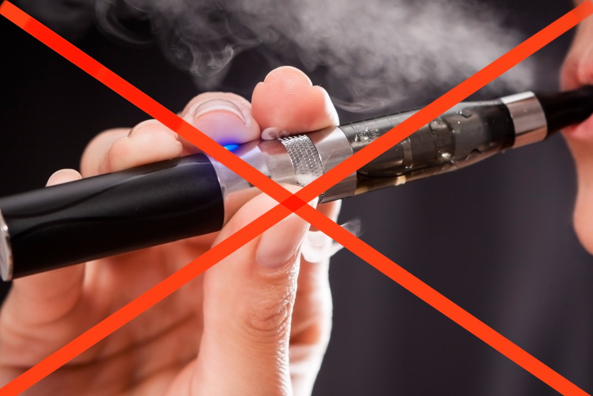 В Индии запретили электронные сигареты из-за вреда здоровью подростков