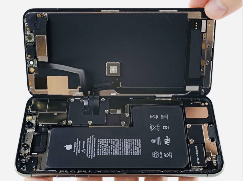 iFixit разобрали iPhone 11 Pro Max и нашли намёк на двустороннюю беспроводную зарядку