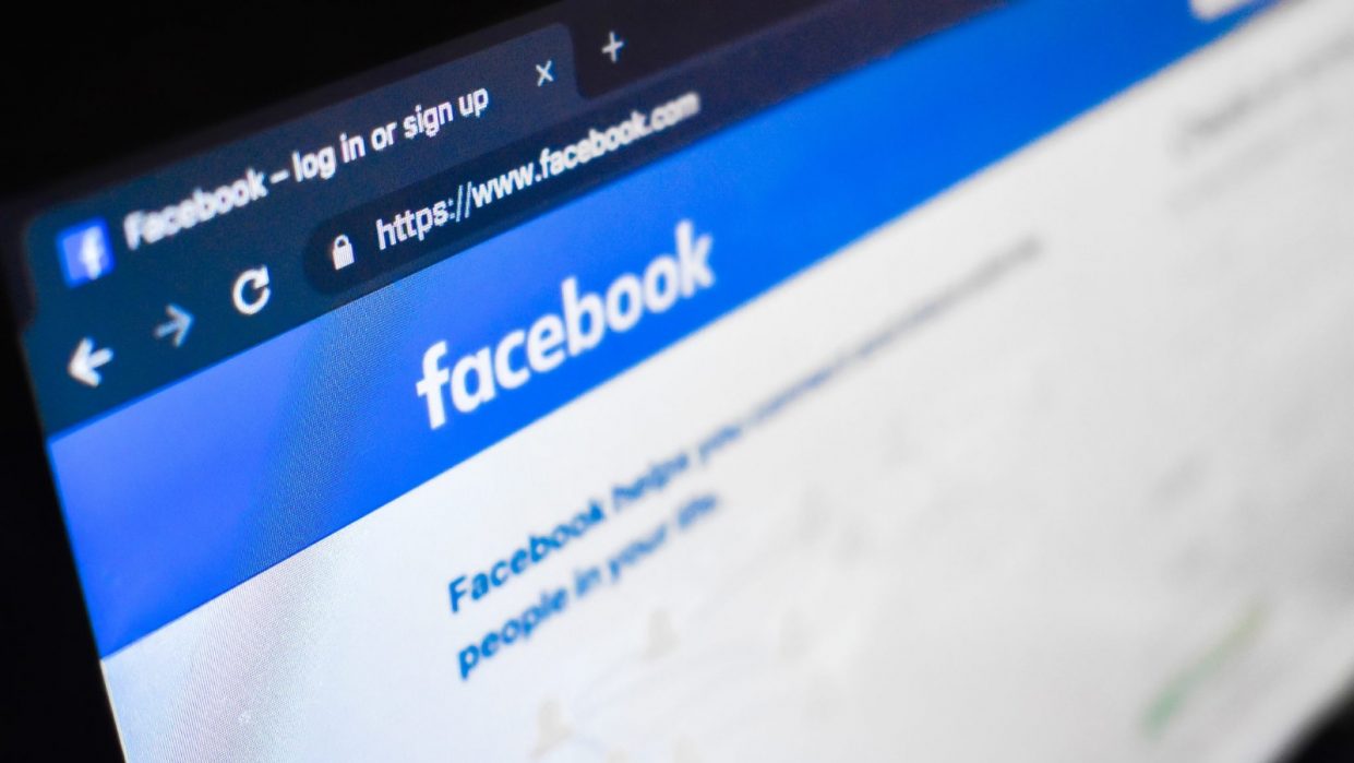 Эксперты доказали, что прослушка Facebook и Google — миф