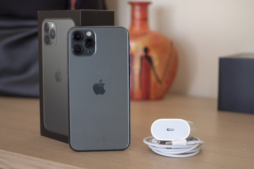 iPhone 11 Pro fast charging tested it makes a HUGE difference