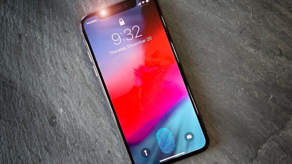 Bloomberg: В 2020 году выйдет iPhone с Touch ID в дисплее
