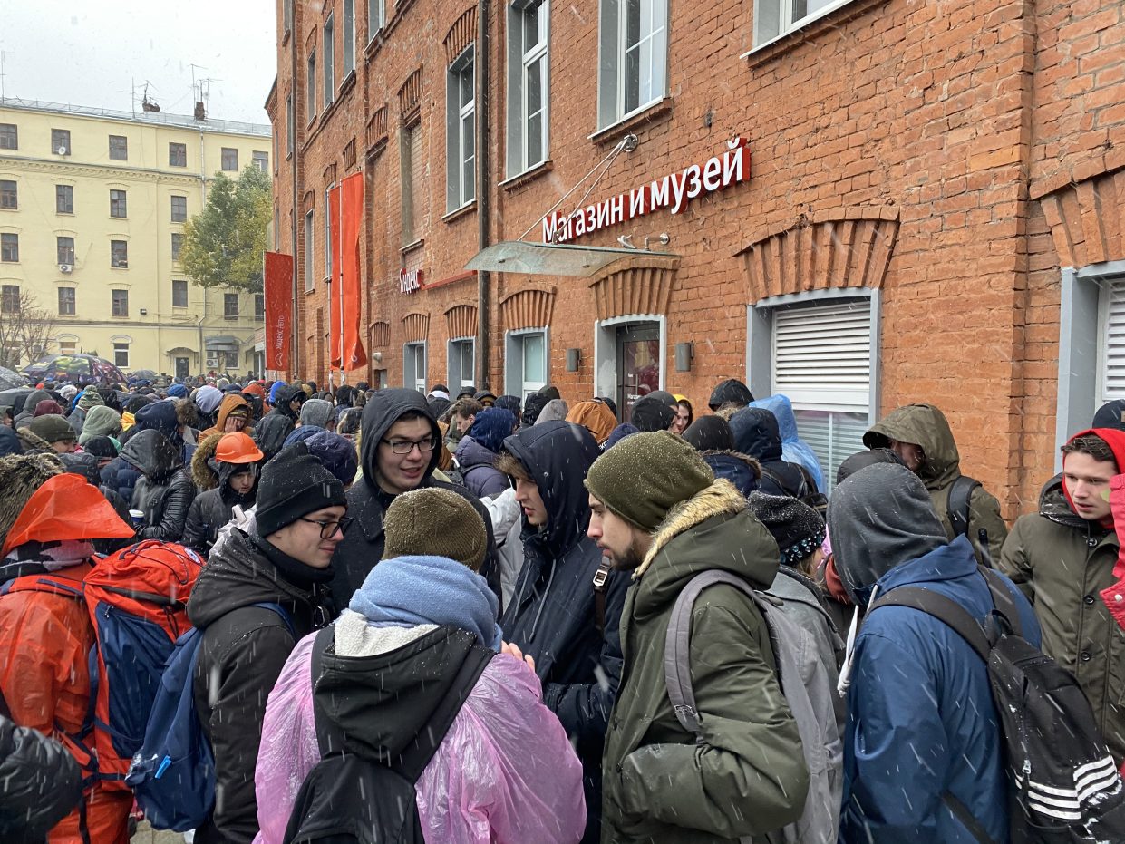 Как бесплатно меняли старые колонки на новую Яндекс.Станцию