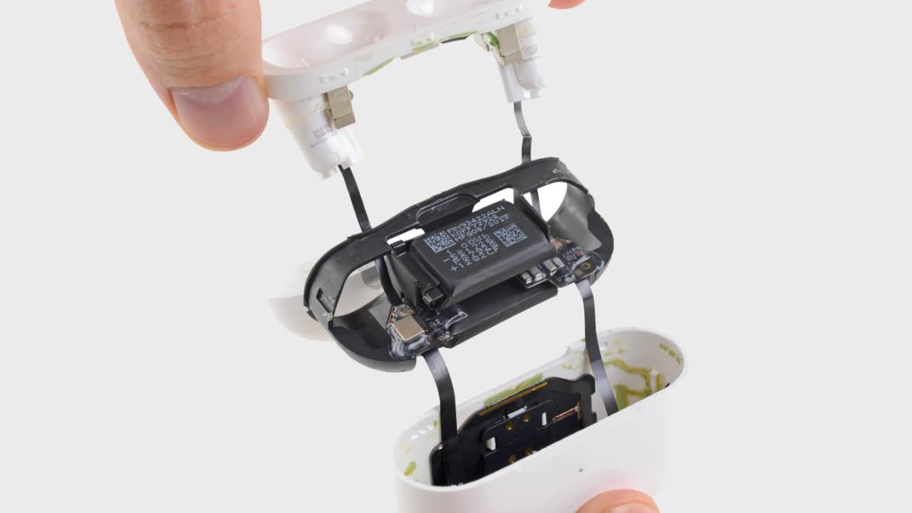 iFixit разобрали AirPods Pro и не смогли собрать обратно