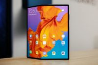 Гибкий Huawei Mate X поступит в продажу 15 ноября по цене $2400