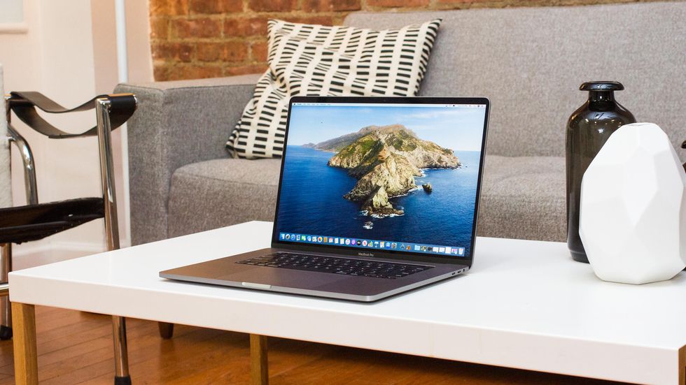 Вышли первые обзоры 16-дюймового MacBook Pro. Все хвалят новую клавиатуру