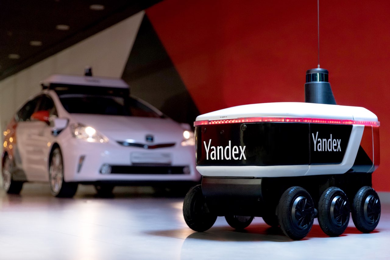 Яндекс запустил робота-курьера. Он развозит почту, но это только начало
