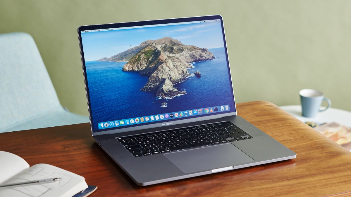 В России начались продажи 16-дюймового MacBook Pro