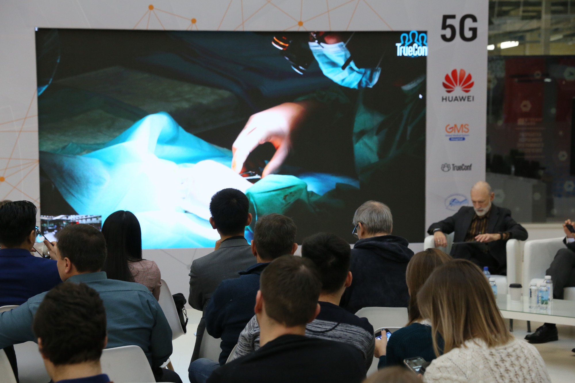 Билайн и Huawei провели первую в России хирургическую операцию с использованием 5G