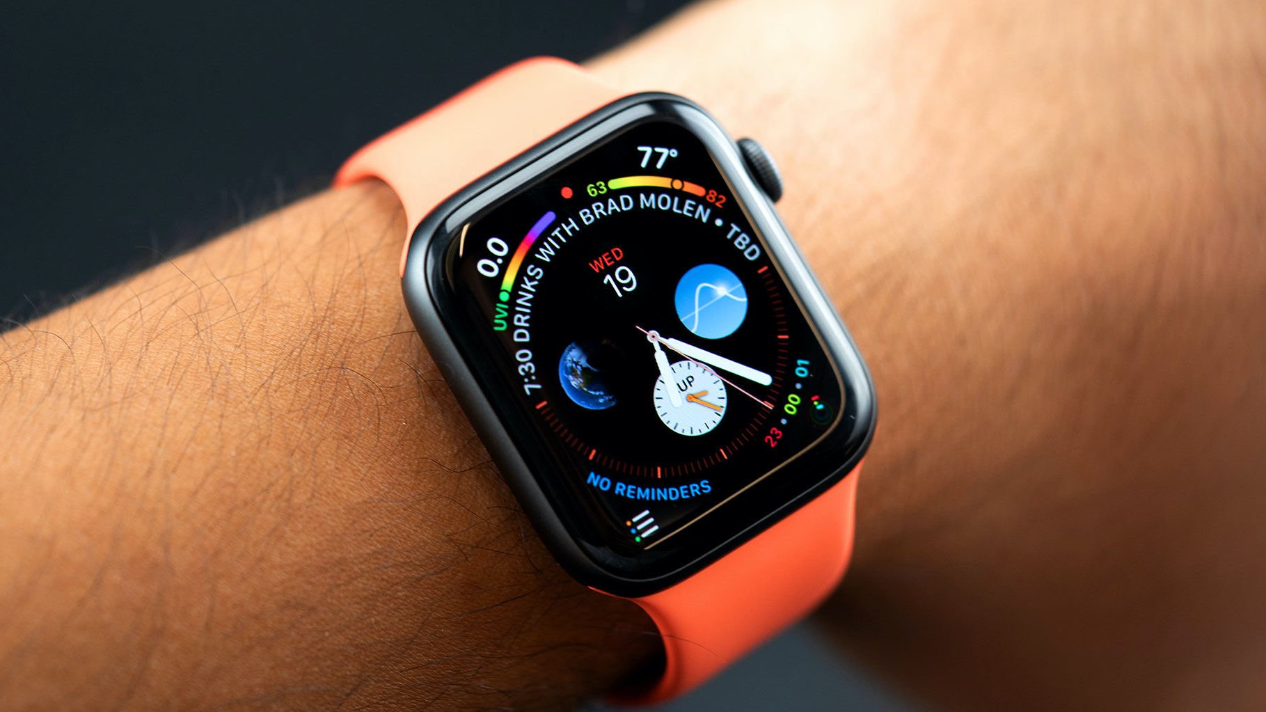 Преступники украли Apple Watch, но их выдало приложение Локатор