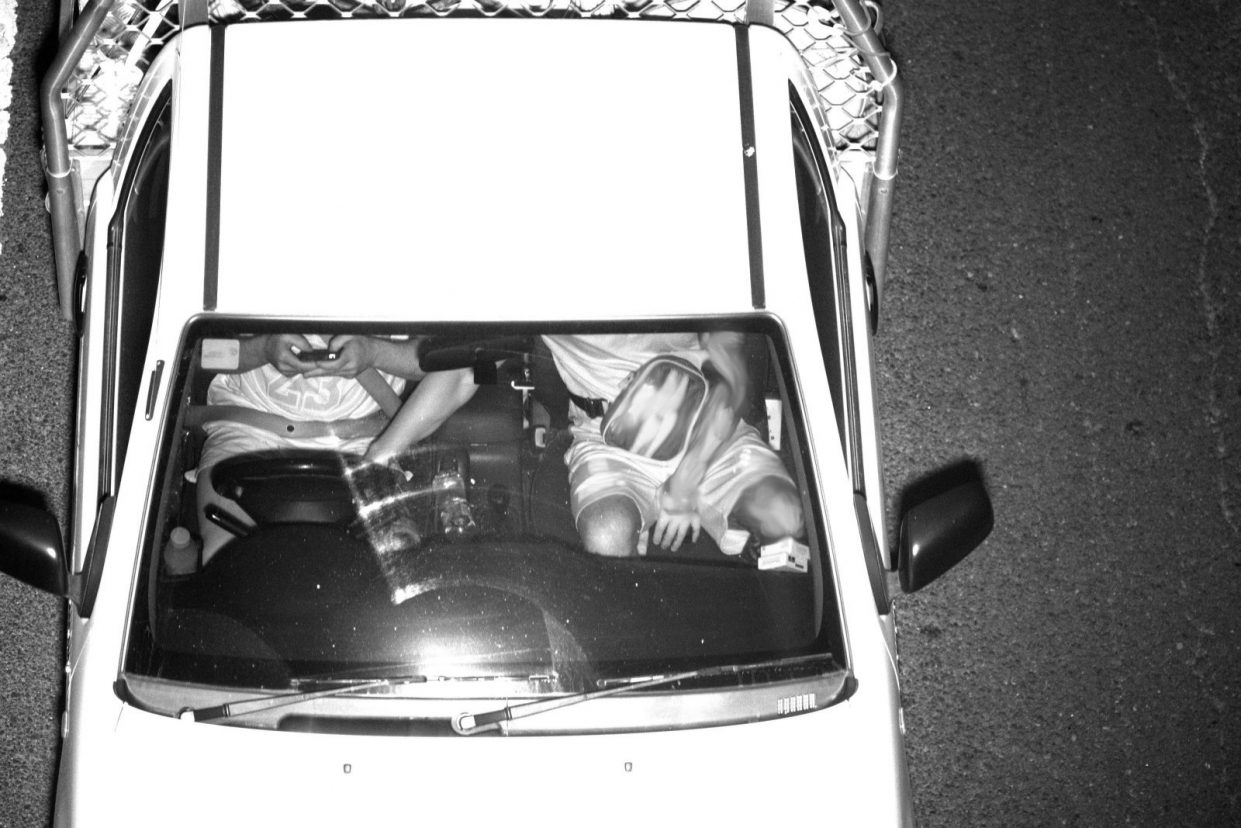 В Австралии камеры научились распознавать водителей со смартфонами за рулём