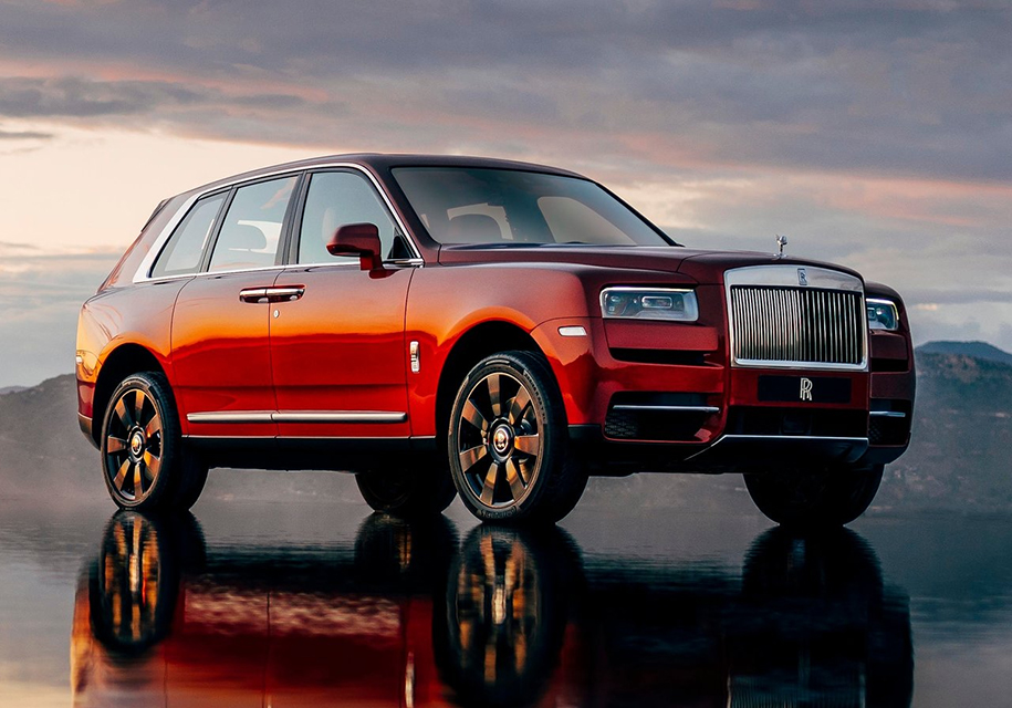 Что внутри Rolls-Royce Cullinan за 30 миллионов рублей