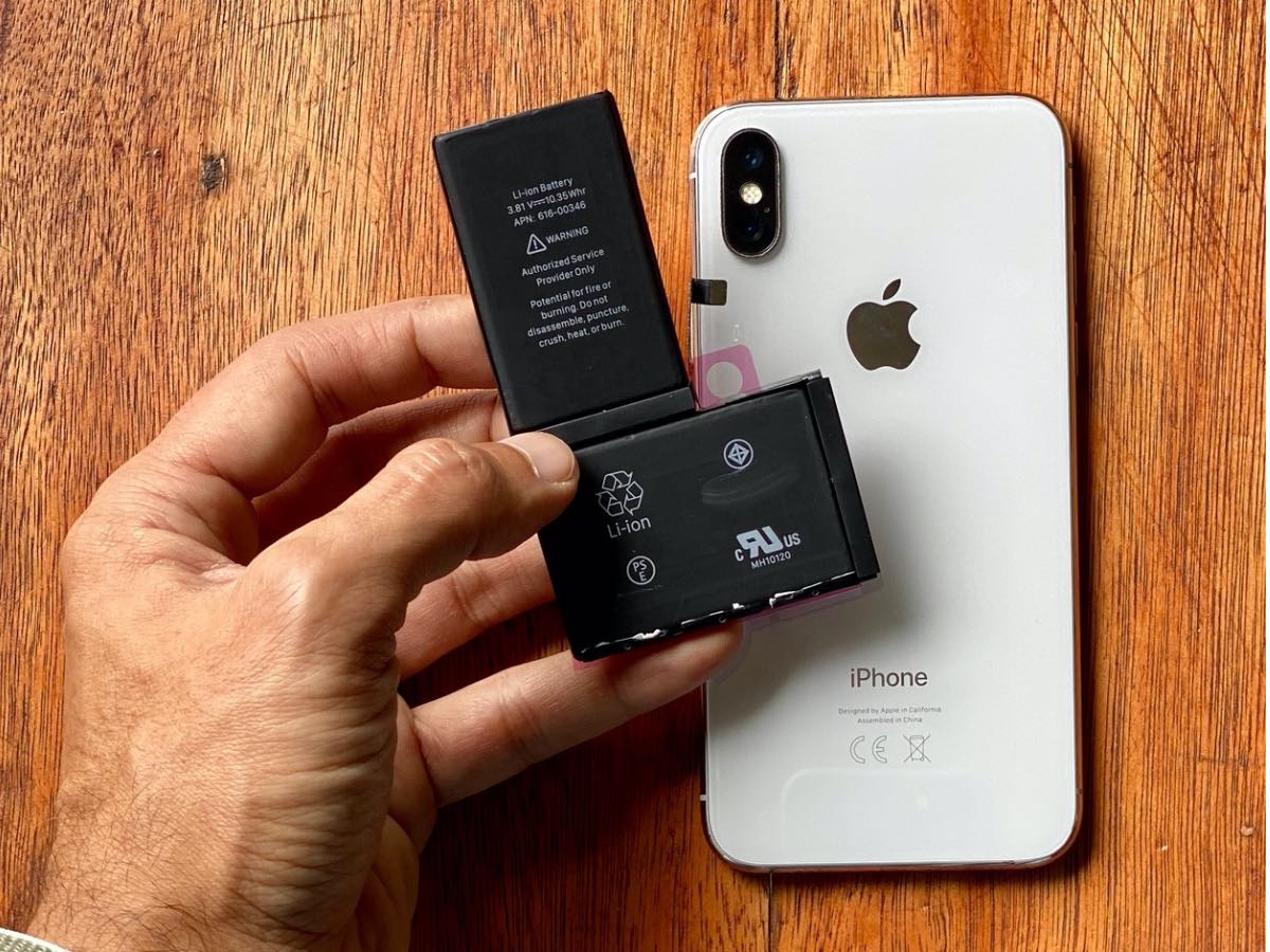 Евросоюз хочет заставить Apple установить легко заменяемый аккумулятор в iPhone