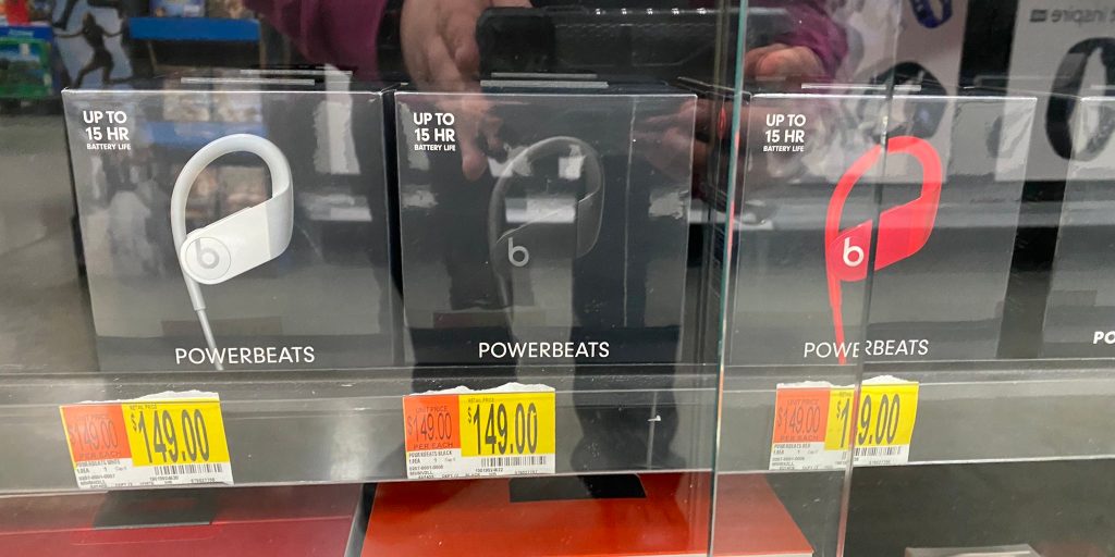 Новые Powerbeats 4 внезапно появились в продаже, но не у Apple