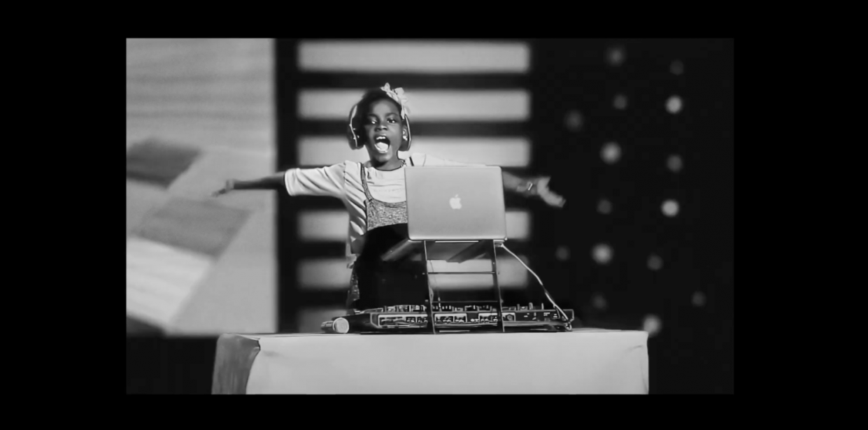 В новом видео