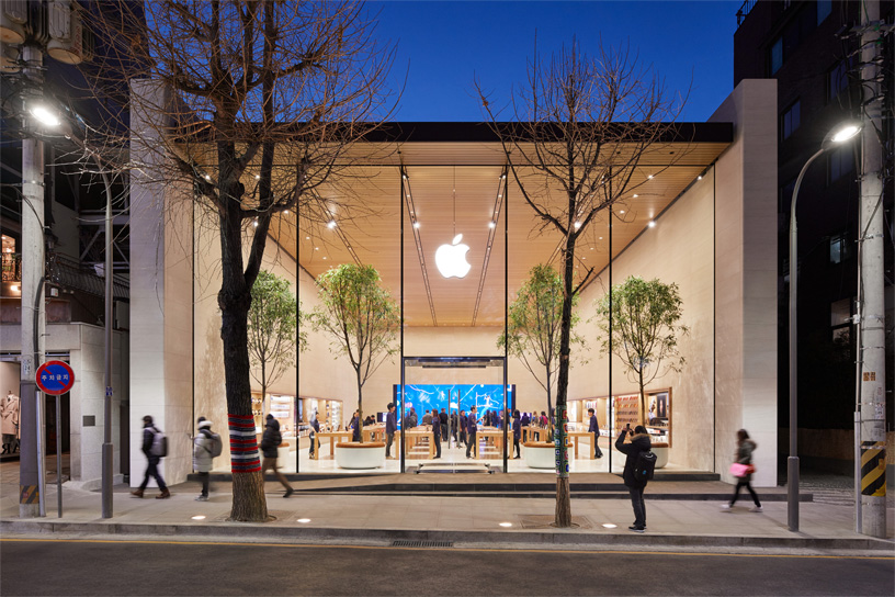 Все магазины Apple в мире закрываются до 27 марта. Кроме китайских