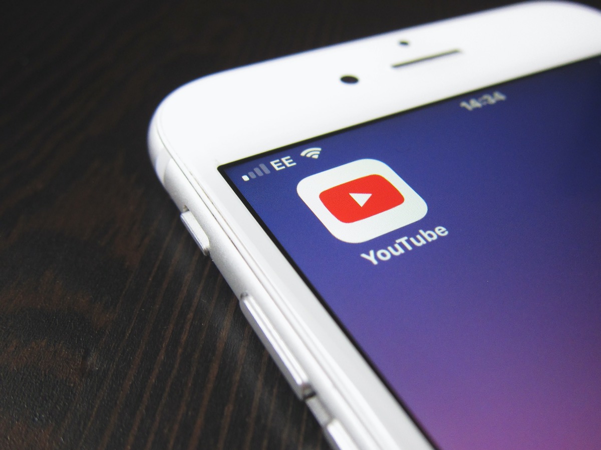 YouTube временно снизил качество видео в Европе