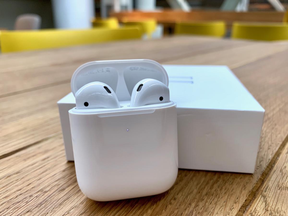 Apple может выпустить новые AirPods в мае