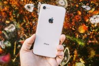 Apple представила новый iPhone SE 2020 года. Характеристики и цена
