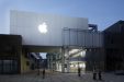 Apple закрывает магазины в США из-за повторной вспышки коронавируса