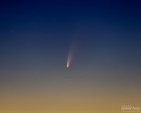 Над Россией пролетает яркая комета NEOWISE. Как её увидеть