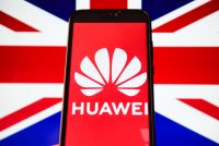Угроза национальной безопасности: в Англии полностью запретили 5G от Huawei