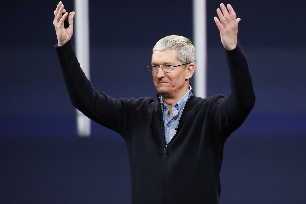 Тим Кук стал миллиардером после резкого роста акций Apple