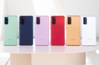 Samsung представила смартфон Galaxy S20 FE. Чем он всех удивил