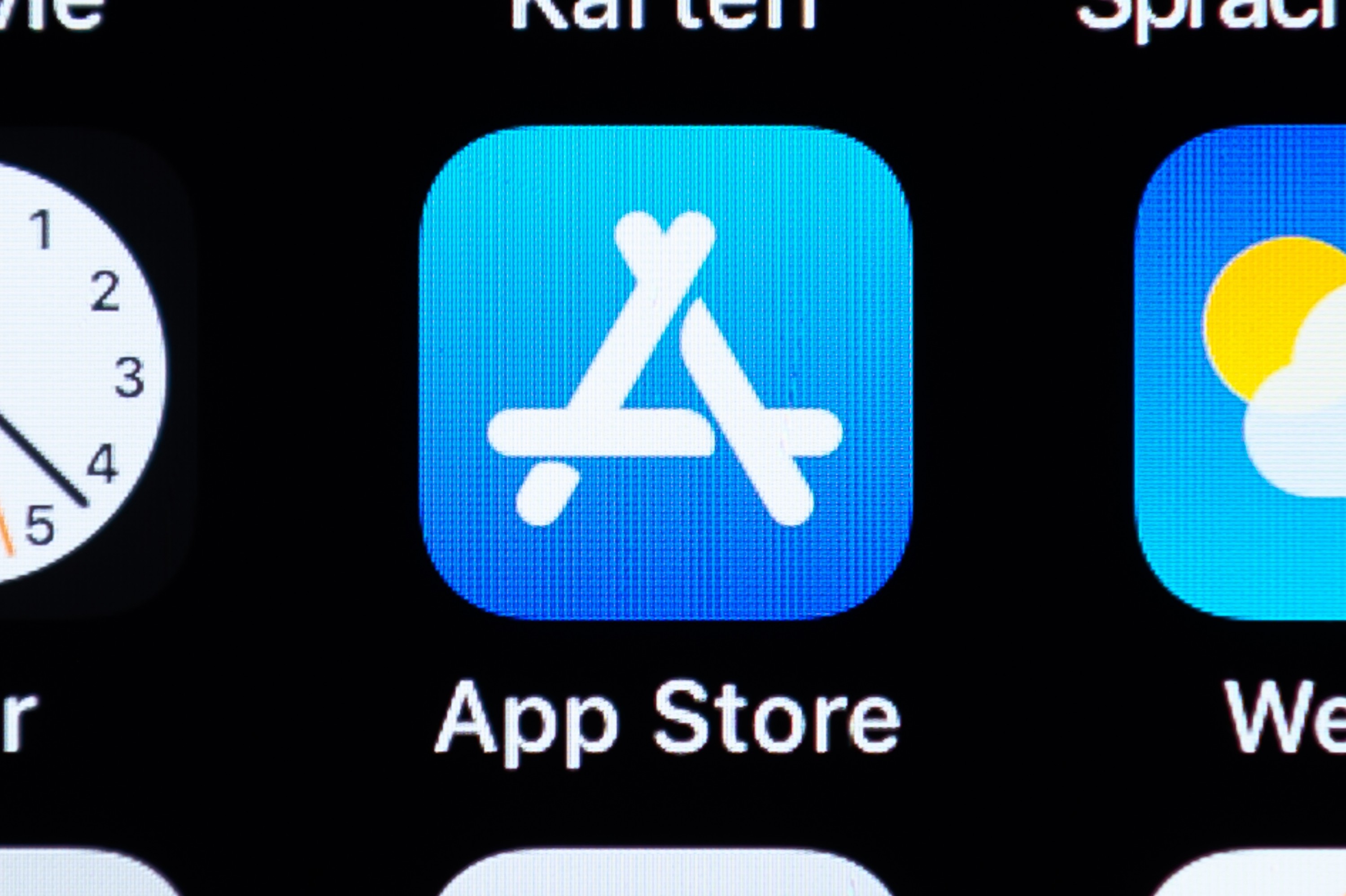 Госдума хочет снизить комиссию App Store до 20% и разрешить сторонние магазины приложений