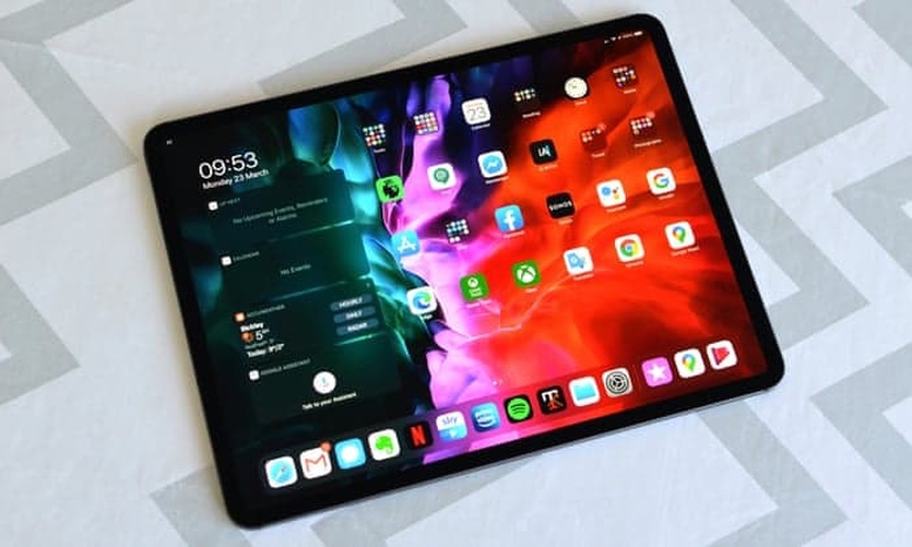 Apple покажет осенью новый iPad Air и две модели Apple Watch