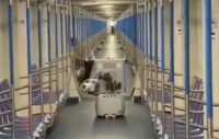 В московском метро появился робот для дезинфекции внутри вагонов