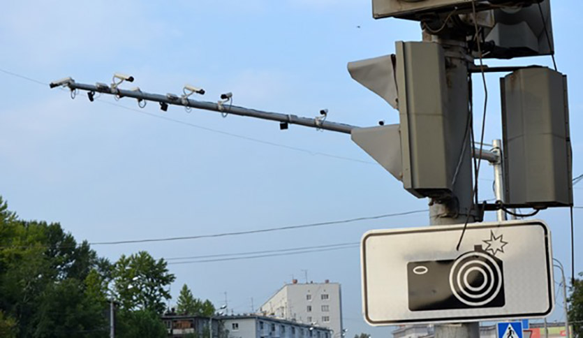 Тест гибридного радар-детектора и видеорегистратора Neoline X-COP 9300c. Он предупреждает про все камеры на дороге