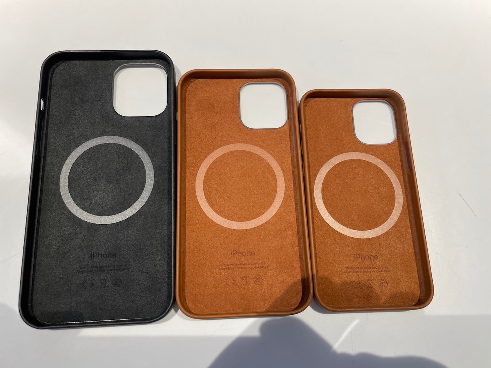 Чехол 12 айфон подходит на 13. Apple Leather Case iphone 12. Iphone 12 Pro Leather Case. Apple Leather Case iphone 13 Pro Max. Чехол Leather Case iphone 12 Pro Max.