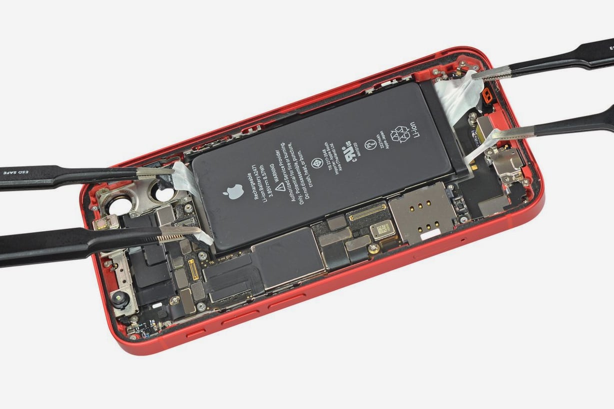 iFixit разобрали iPhone 12 mini, но не полностью