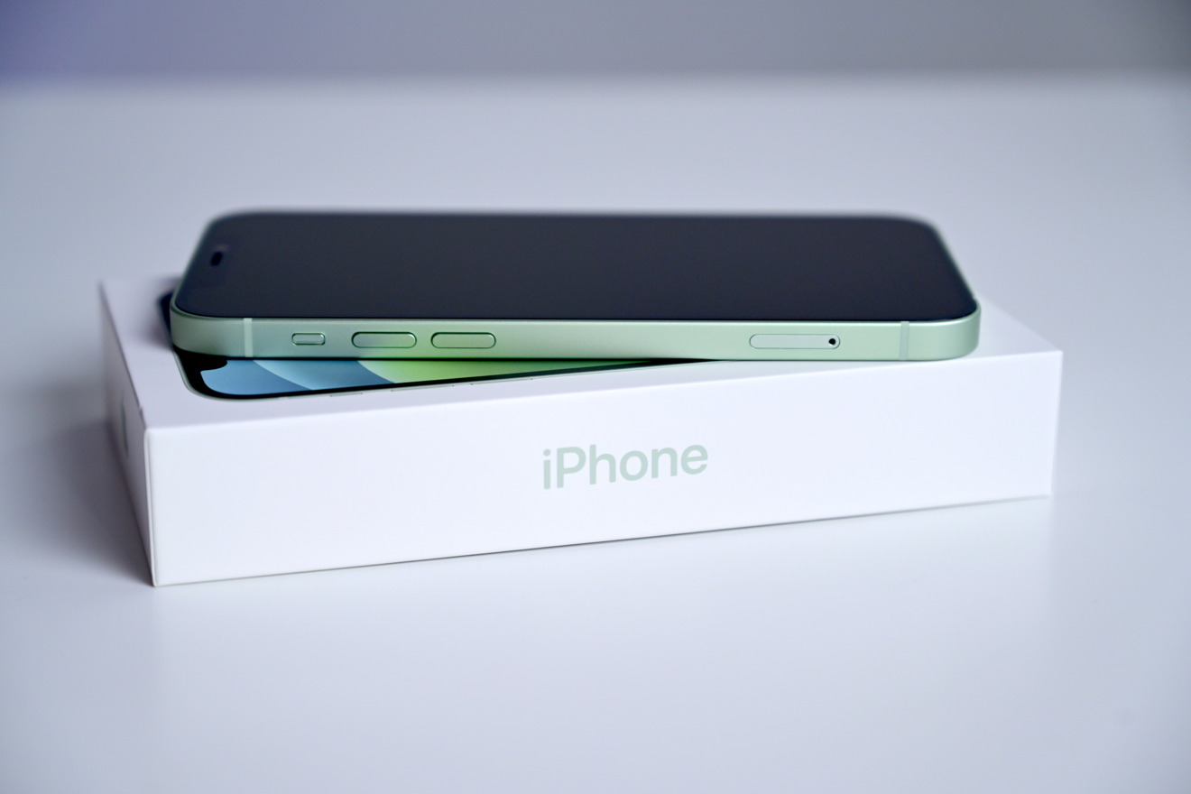 Apple спрашивает у владельцев iPhone 12, какие аксессуары нужны в комплекте